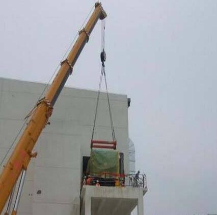 大型設(shè)備搬運(yùn)公司提醒您在吊裝帶的使用中,需要了解哪些內(nèi)容！