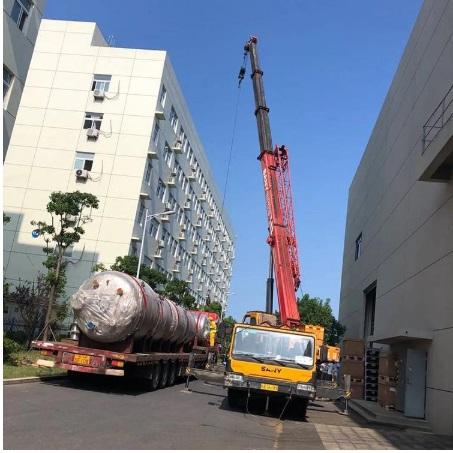 無(wú)錫設(shè)備搬運(yùn)公司提醒您大型設(shè)備在搬運(yùn)中必須做好哪些工作？