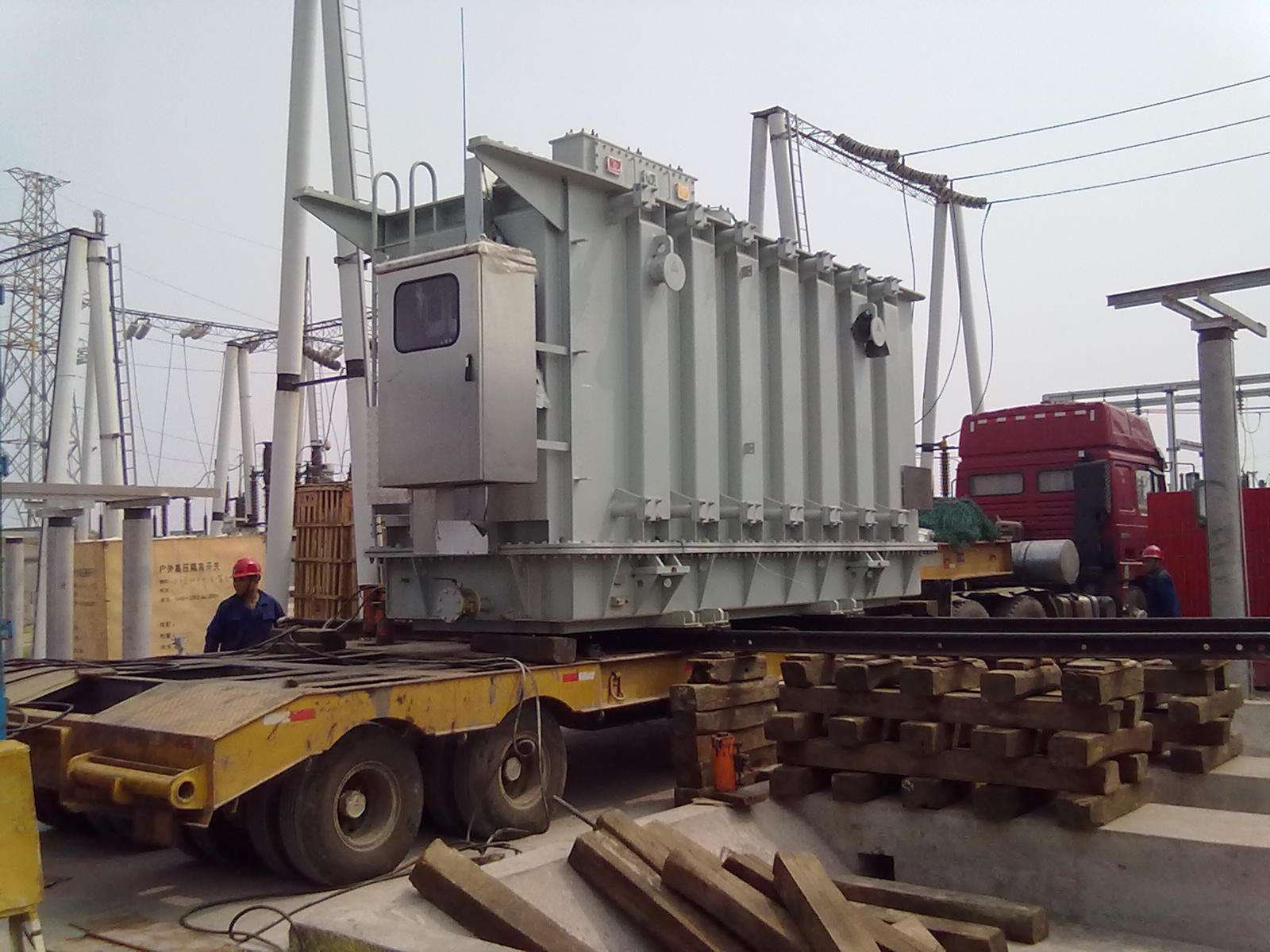 無錫設備吊裝搬運廠家設備搬遷移位應該怎么辦？